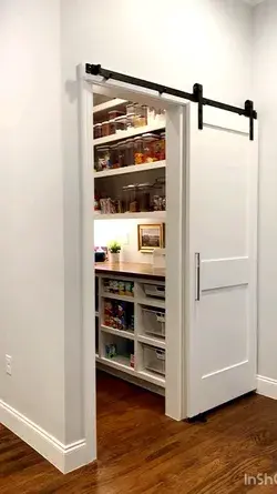 Small pantry design