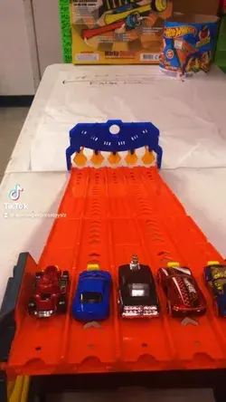 Hot Wheels raceway