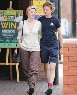 Thomas b Sangster and talulah enjoy a shopping spree