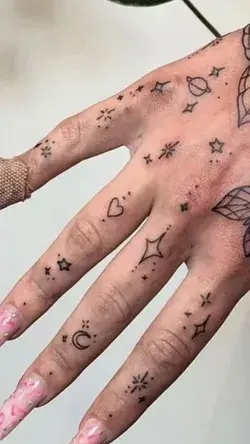 Hand tattoo ideas🧋