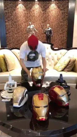 Novelty Toys Store/Iron Man /Tony Stark / Iron Man helmet