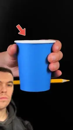 👽How Is This Possible? (Wait for it..) #lifehack #hacks #cup