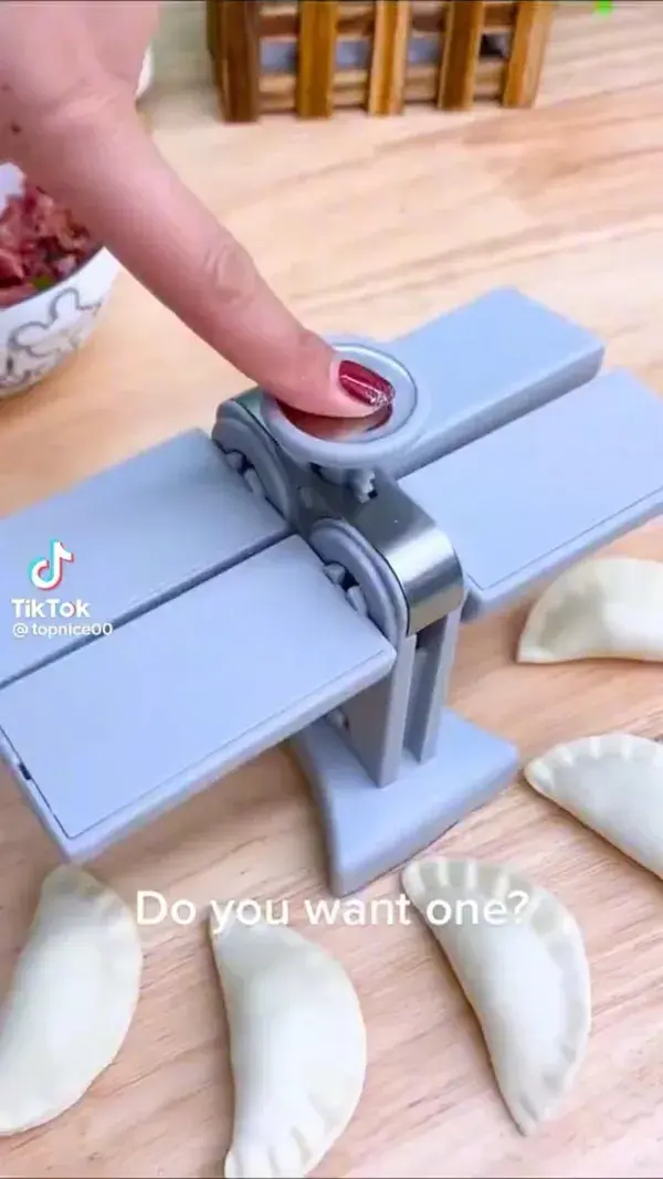 Pierogi maker