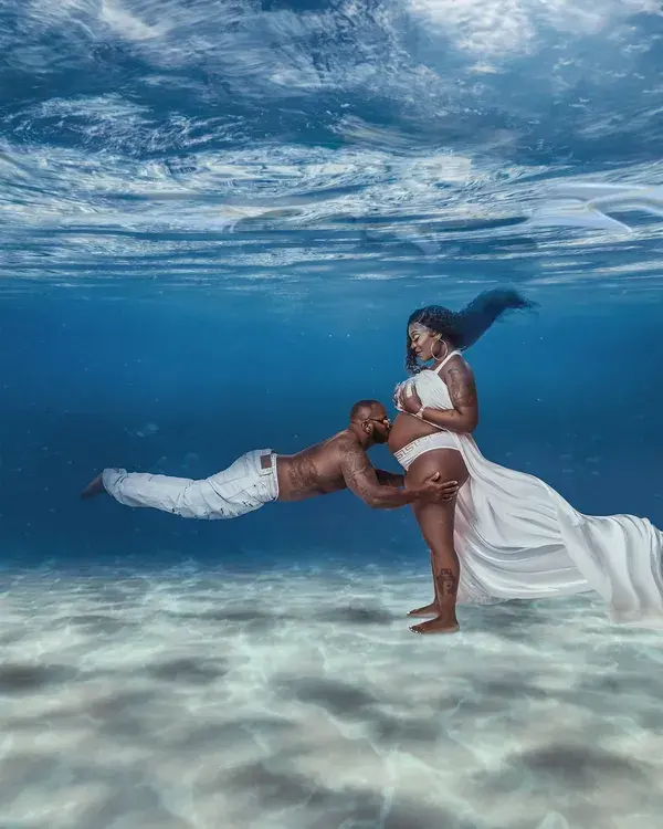 Maternity Photo Shoot idea Underwater Photo edit