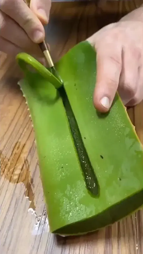 So satisfying 😱🥒