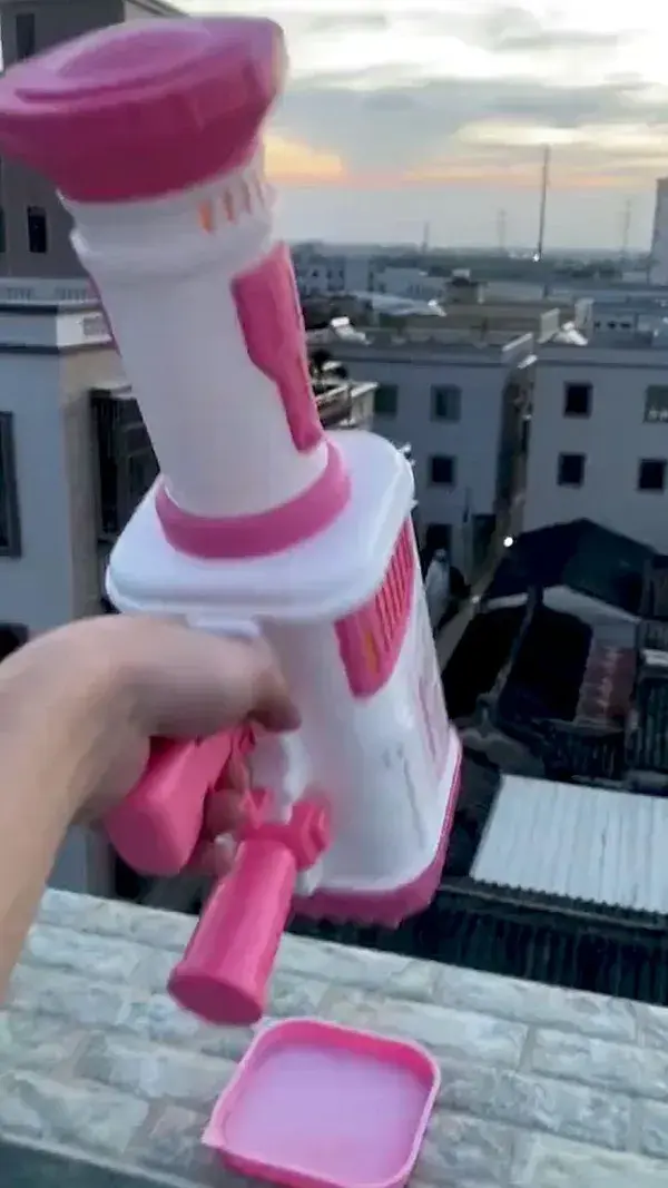 Bubble gun