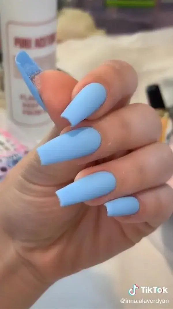 Trendy nails