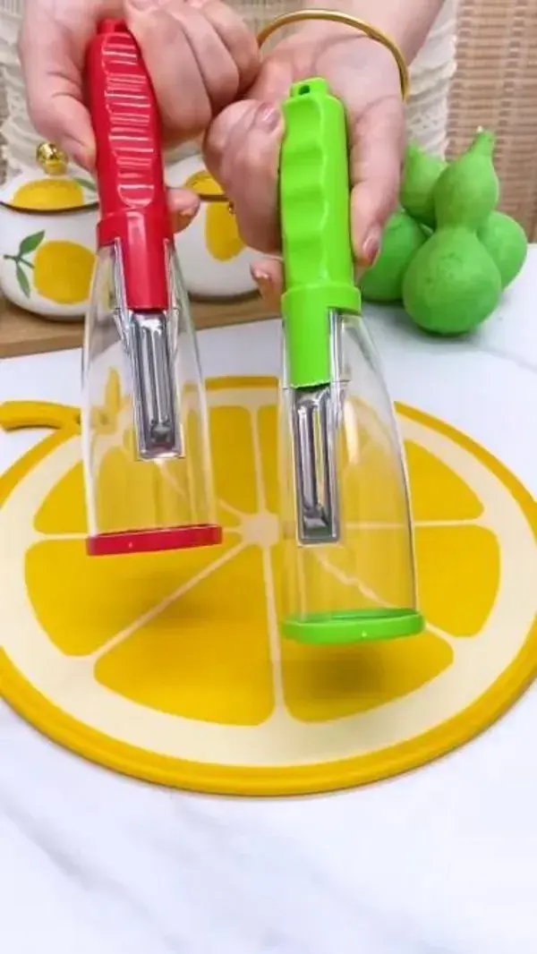 Fruit & Vegetable Peeler with trash storage😍