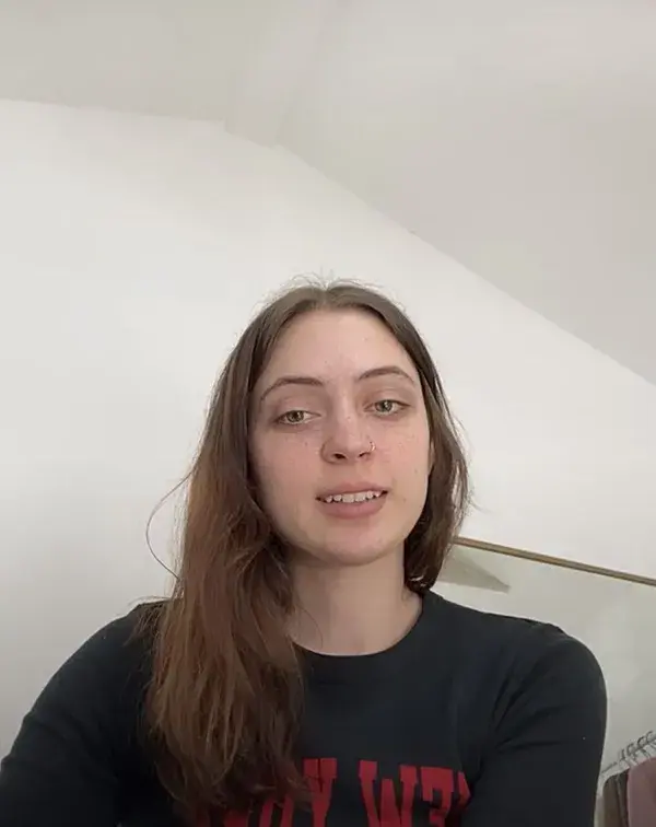 Lizzy Mcalpine via ig live 4-22-2022