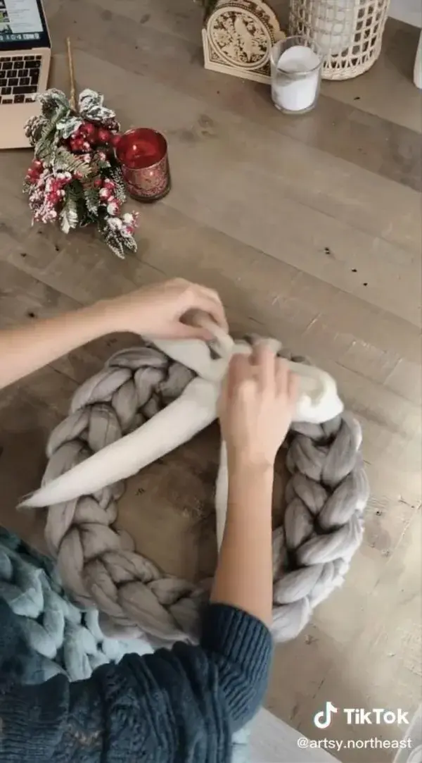 Yarn wreath