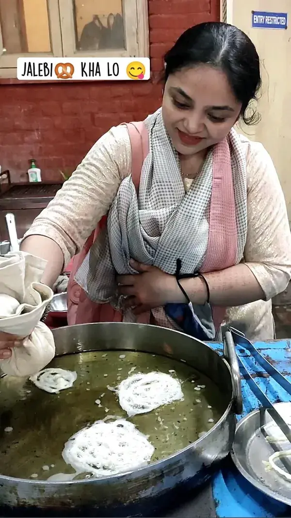 Jalebi🥨 Kha Lo 😋@Dilli Haat