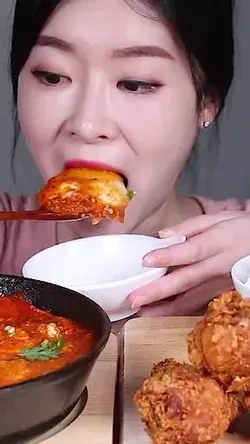 ASMR & MUKBANG