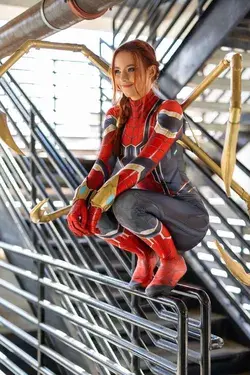 Amazing Iron Spider Cosplay by @Halcybella