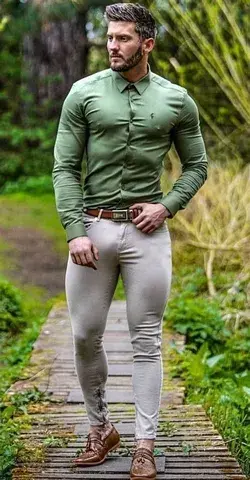 Should Guys Wear Tight Clothes