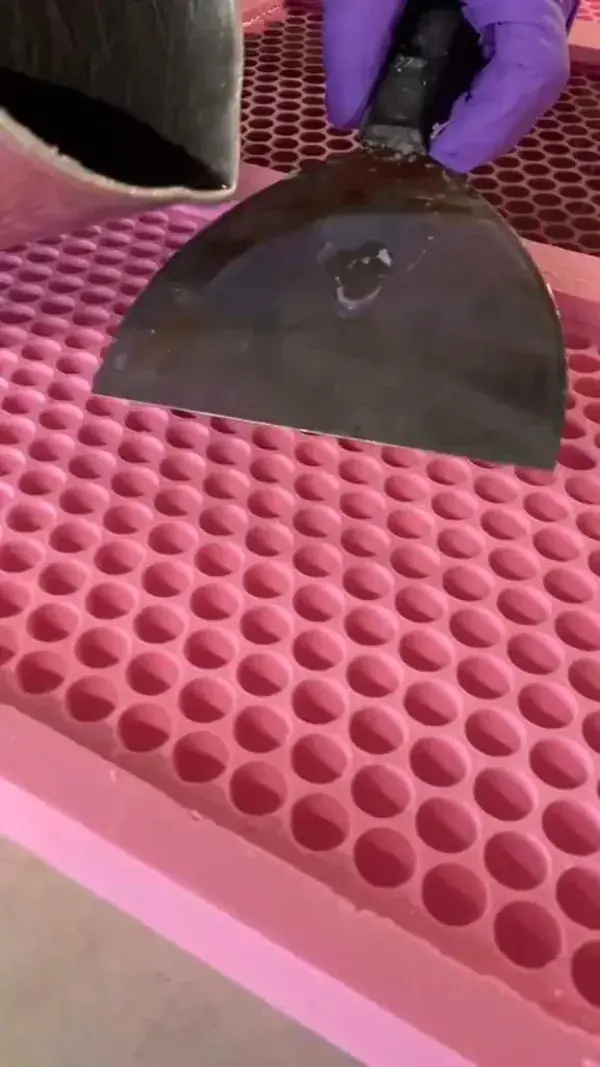 satisfying wax scrapping