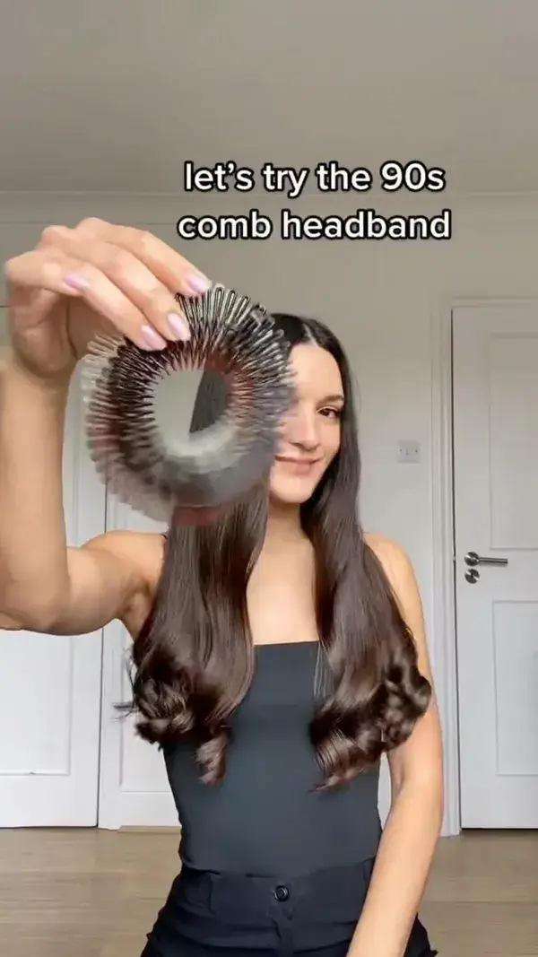 Looking for hair ideas? Check out this gorgeous 90s hairstyle tutorial