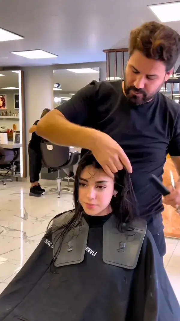 Awesome hair cutting tutorial 😍😍 By @ahmettunbulofficial