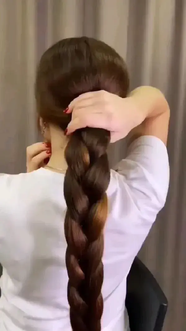 TIPS FOR GIRLS HAIR GROWTH