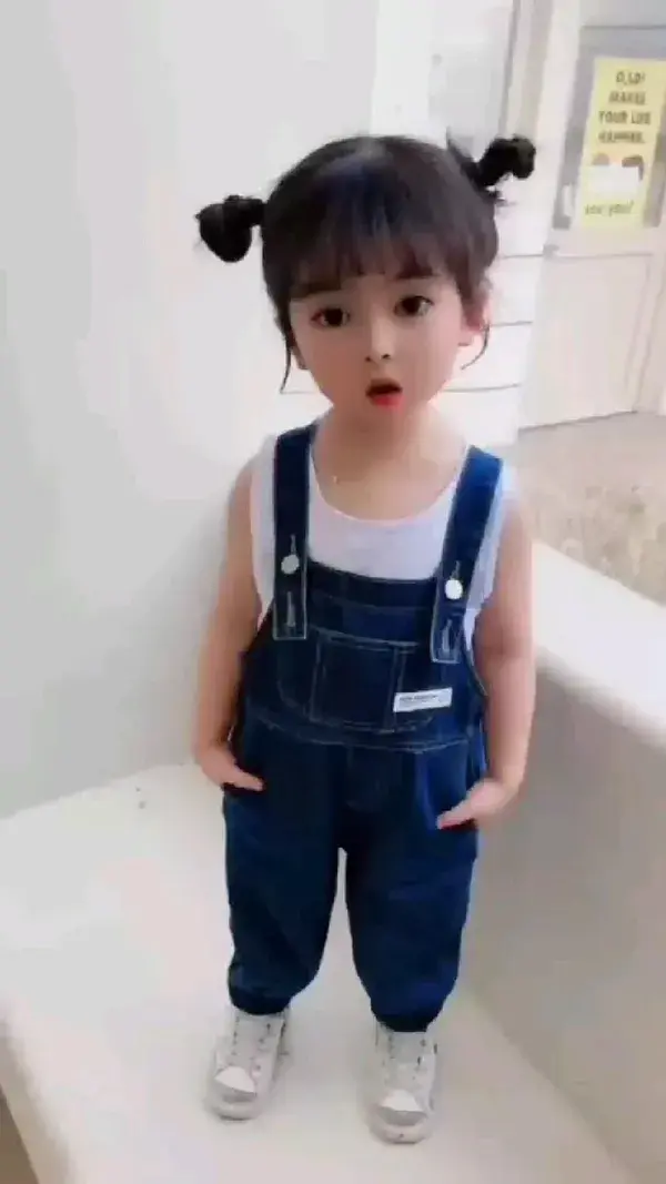 CUTE LITTLE GIRL DANCE 🥰❤️😘