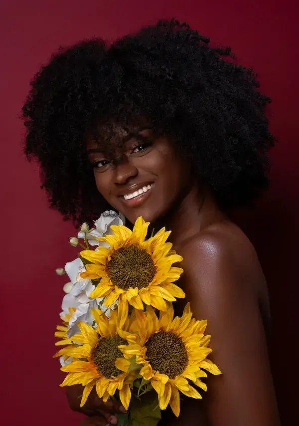 Melanin and Curls Flower Photoshoot ✨