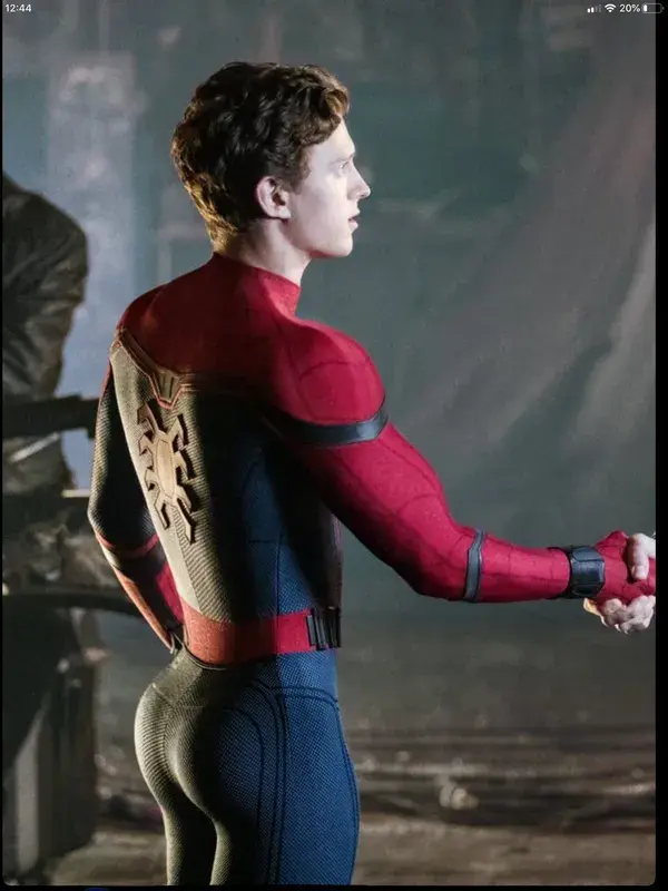 Tom Holland 🍑