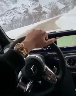 Mercedes x Snow