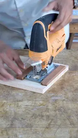 Awesome DIY Jig Saw for Perfect Crosscut - Woodworking Tips for Beginners - Woodworking Projects