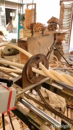 A machine that twists, bends, and braids steamed wood
