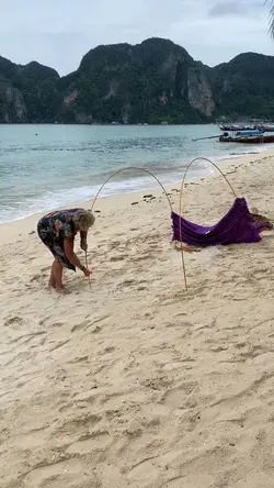 Quick & easy to set-up portable beach shade!