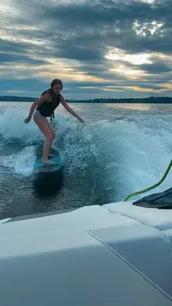 WAKESURFING