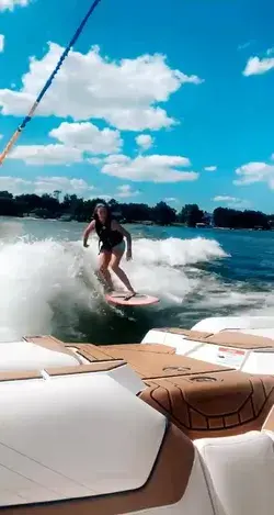 wake surfing