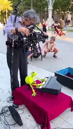 Puppet master of a frog 🐸  Video via fireworksbloom1 on TikTok