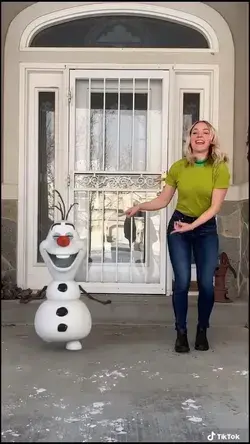 Dancing with Olaf ☃️