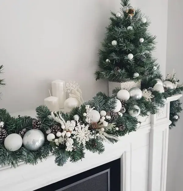 Fireplace christmas decorations