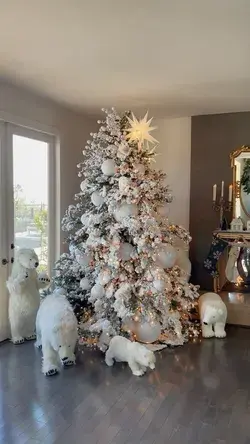 50 Times People Were So Creative With Their Christmas Decorations, They Impressed Santa Himself