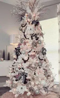 50 People Who Won Christmas With Their Creative Christmas Trees (New Pics)