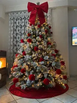 50 People Who Won Christmas With Their Creative Christmas Trees (New Pics)