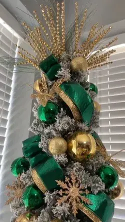 "Golden Glow: Elevate Your Holidays with Green and Gold Christmas Décor"