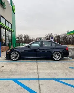 E90