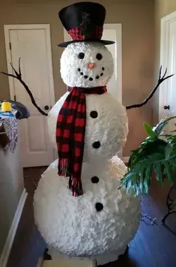 Faux expanding foam snowman