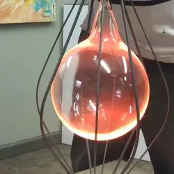 Este soplador de vidrio crea esculturas increíbles