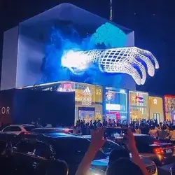 3D screens in China are next level! 😲