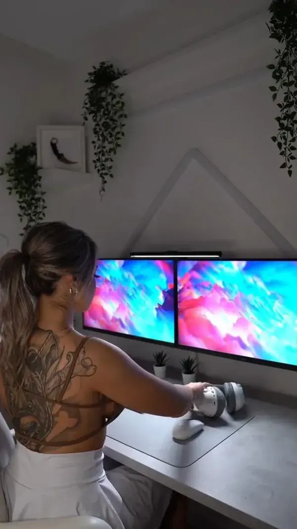 Cute Girl Playing games