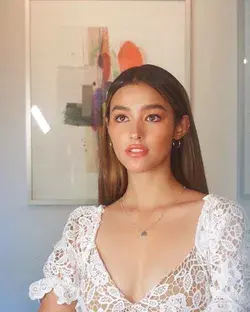 Liza Soberano