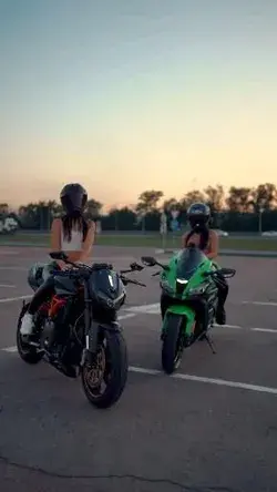 Biker Girls