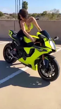 sexy lady biker #ladybiker