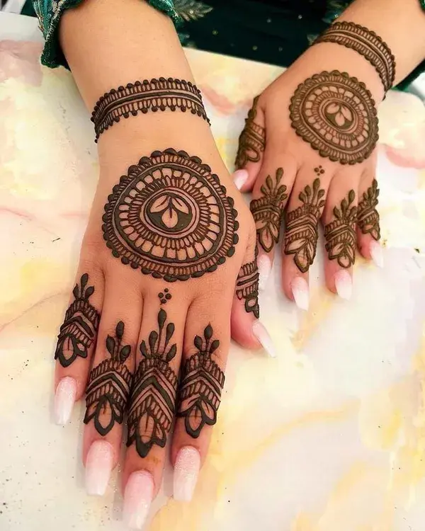 50  Beautiful Floral Mehndi style Design