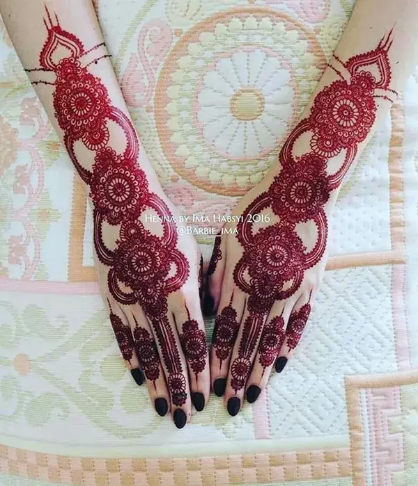 Henna design