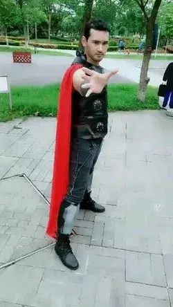 Thor teaches you how to use Mjolnir
