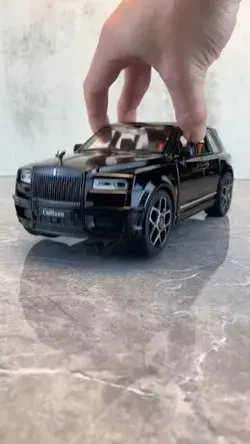 1/24 Rolls-Royce Cullinan 👑